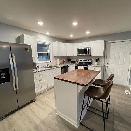 Remodeled Cottage With Sunroom Manchester Exterior foto